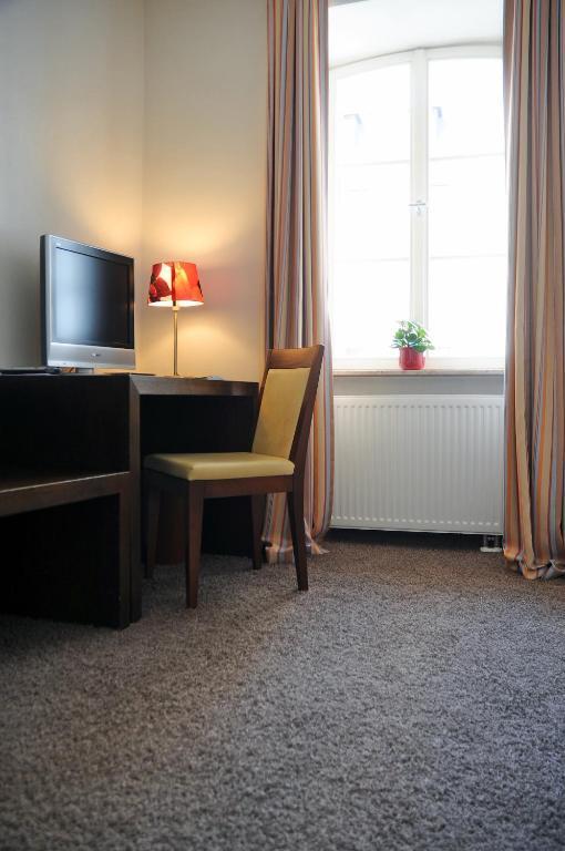 Hotel Fuchs "Life-Style Mit Night-Life" Saarbruecken Room photo